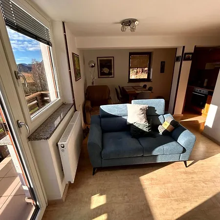 Apartma Bine צ'רקנו